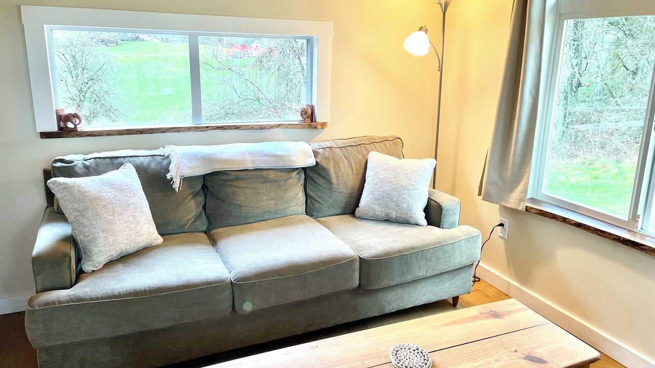 Photo of Livingroom in North Cowichan
