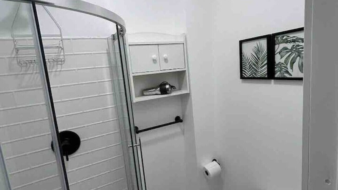 Photo of Bathroom in De Lorimier