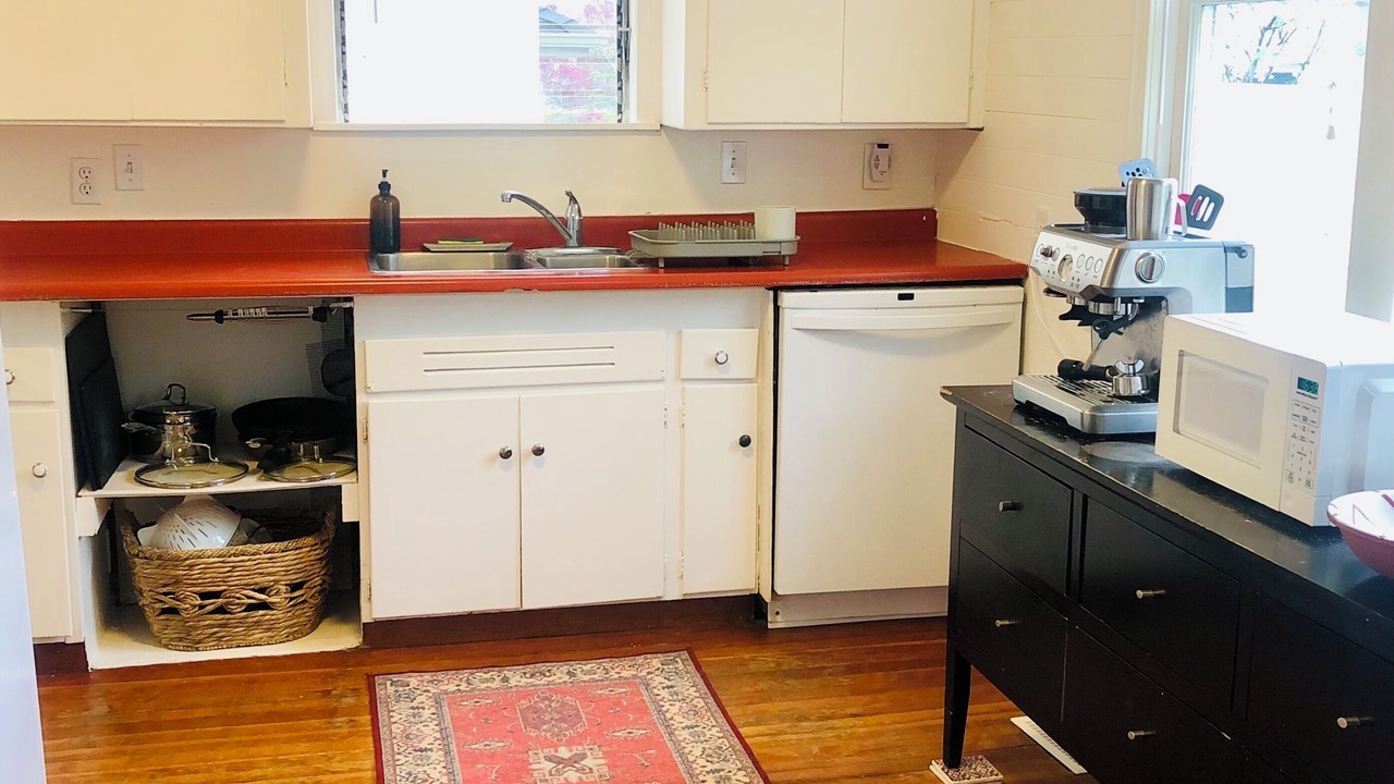 Photo of Kitchen in West Point Grey
