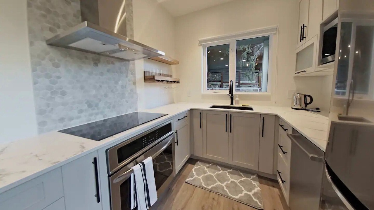 Photo of Kitchen in Whistler Cay Heights