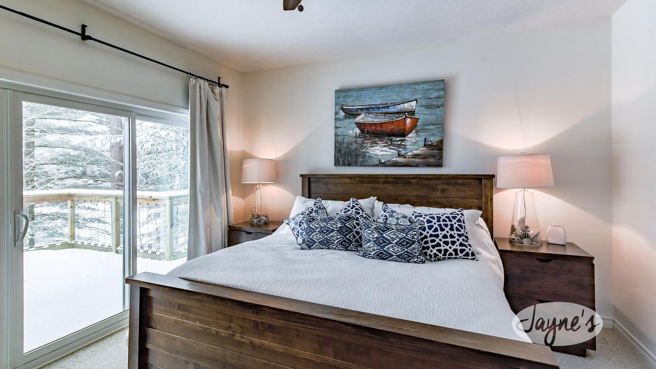Photo of Bedroom in Baysville