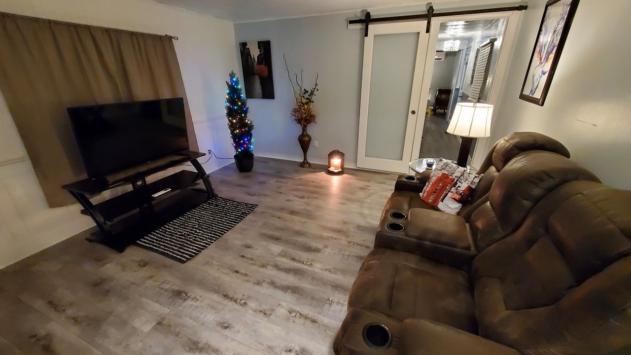 Photo of Livingroom in New Victoria