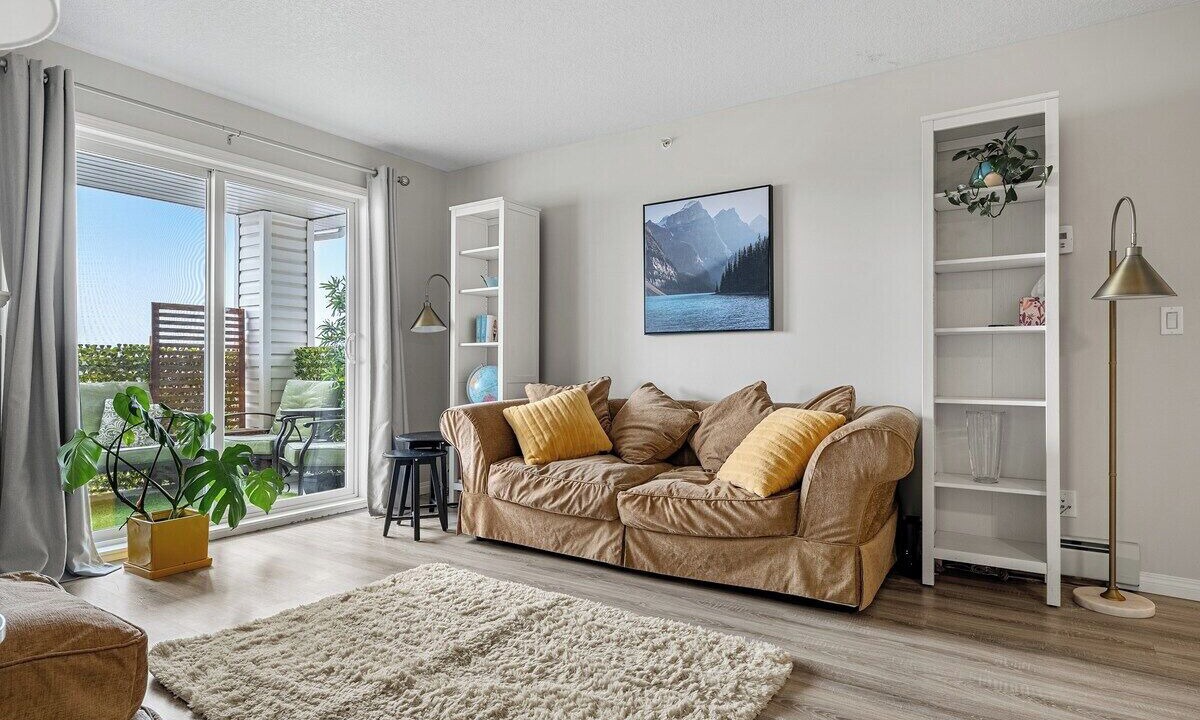 Photo of Livingroom in Okotoks