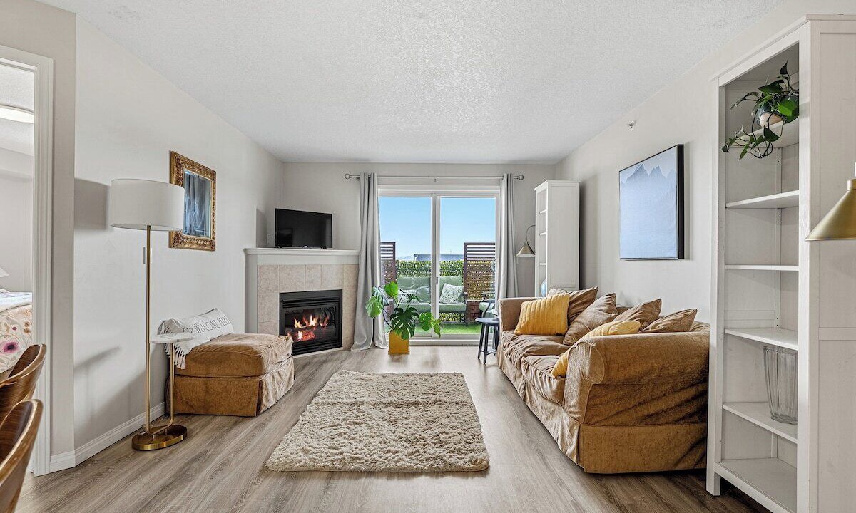 Photo of Livingroom in Okotoks