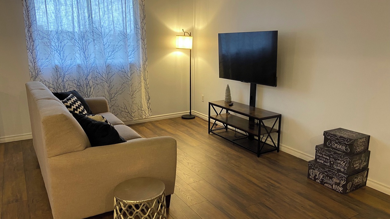 Photo of Livingroom in Welland