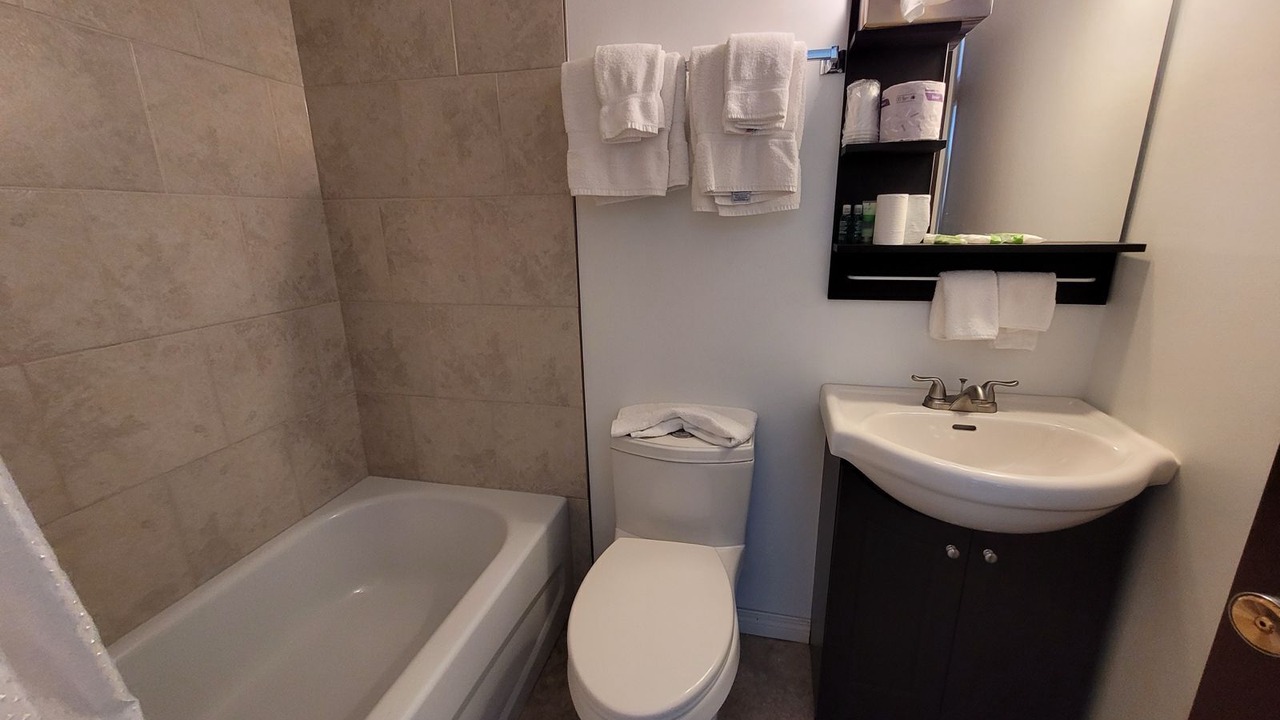 Photo of Bathroom in Swan Hills