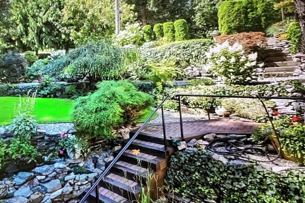 Photo of Outdoor in Blind Bay