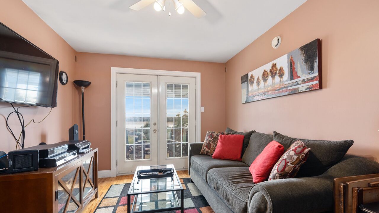 Photo of Livingroom in Lawrencetown