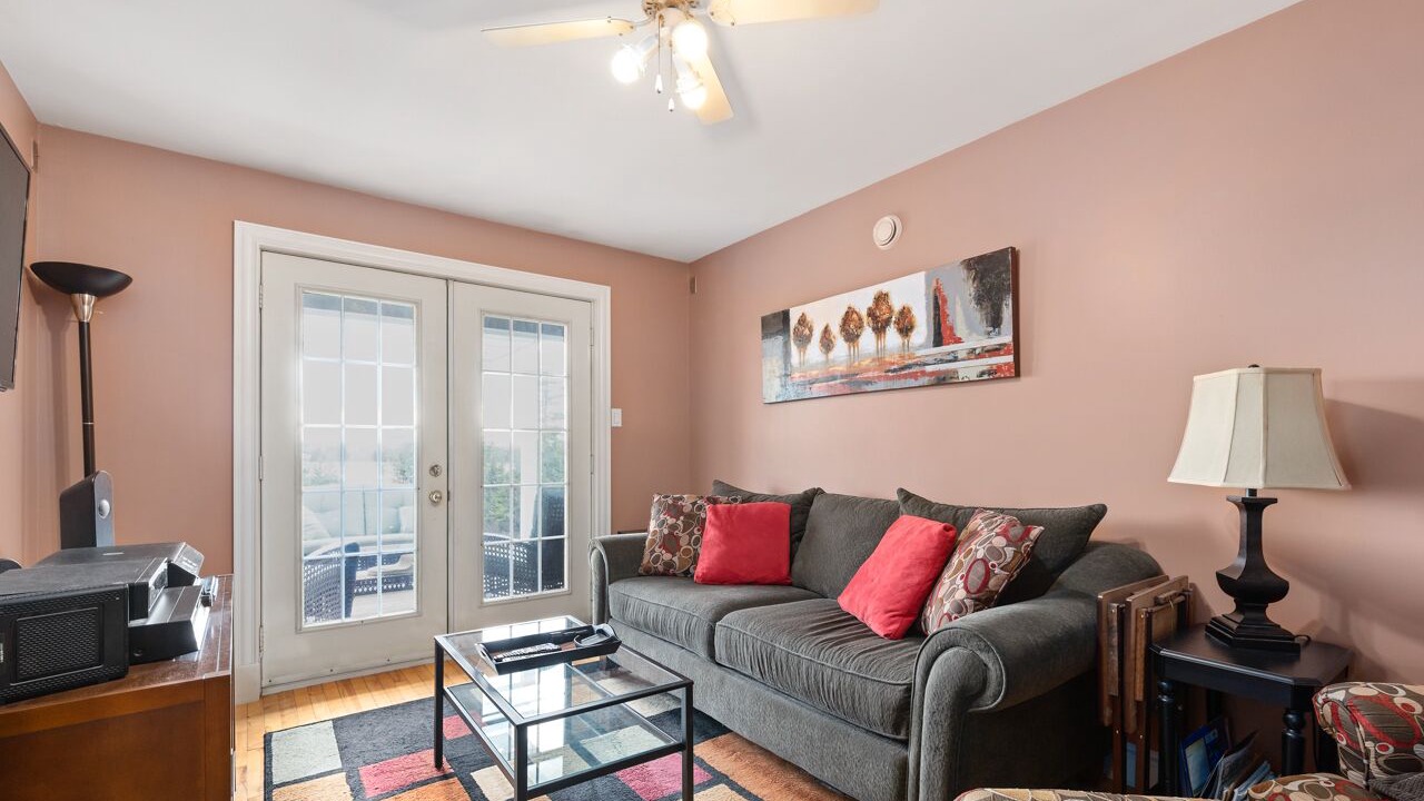 Photo of Livingroom in Lawrencetown