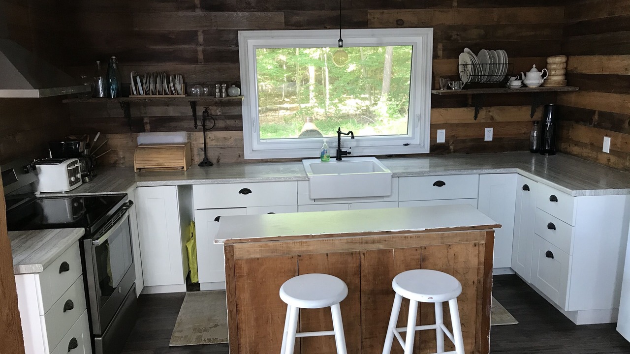 Photo of Kitchen in Muskoka Lakes