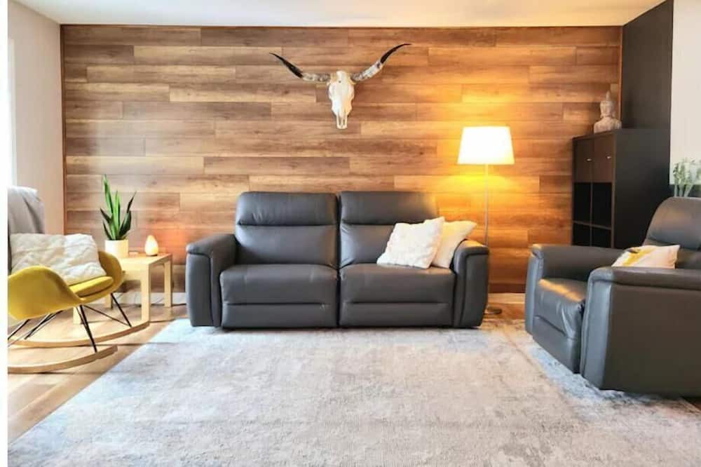 Photo of Livingroom in Aylmer