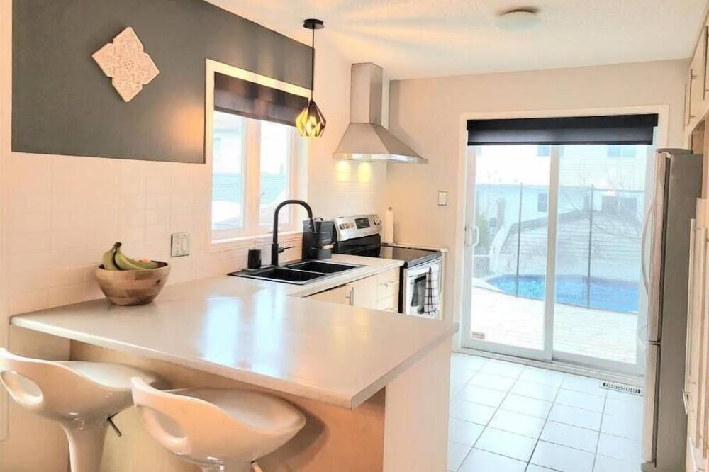 Photo of Kitchen in Aylmer