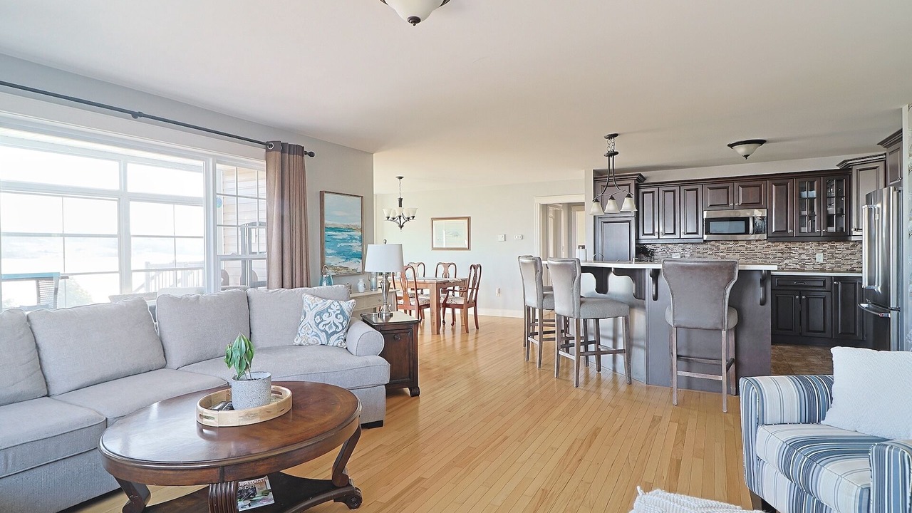 Photo of Livingroom in Queensbury