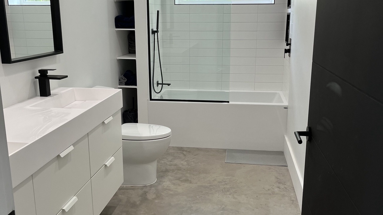 Photo of Bathroom in Shortts Lake