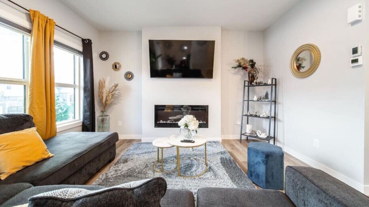Photo of Livingroom in Southwest Edmonton
