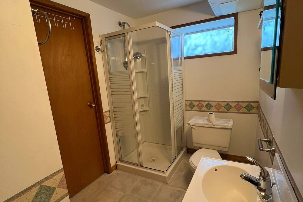 Photo of Bathroom in Delta