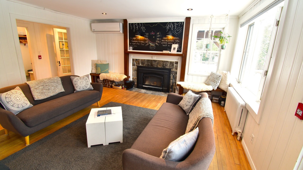Photo of Livingroom in Val Morin