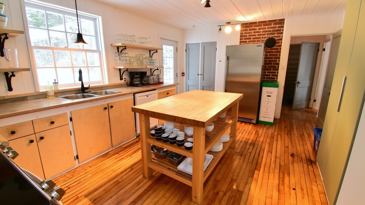 Photo of Livingroom in Val Morin