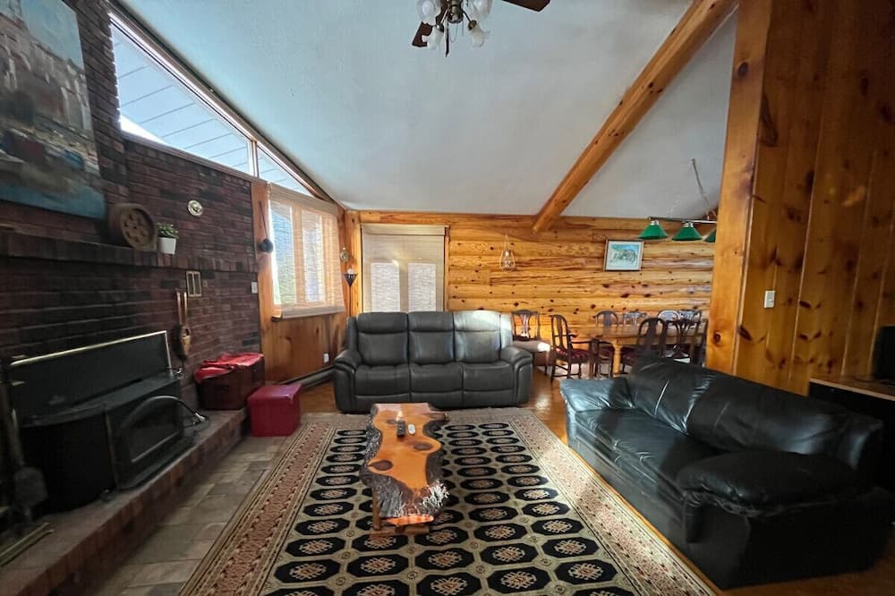 Photo of Livingroom in Tiny