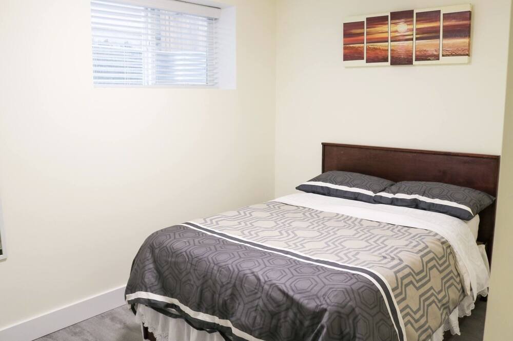 Photo of Bedroom in South Newton