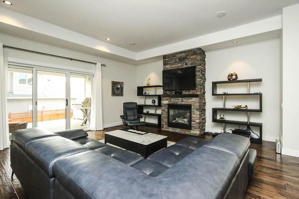 Photo of Livingroom in Southwest Mission