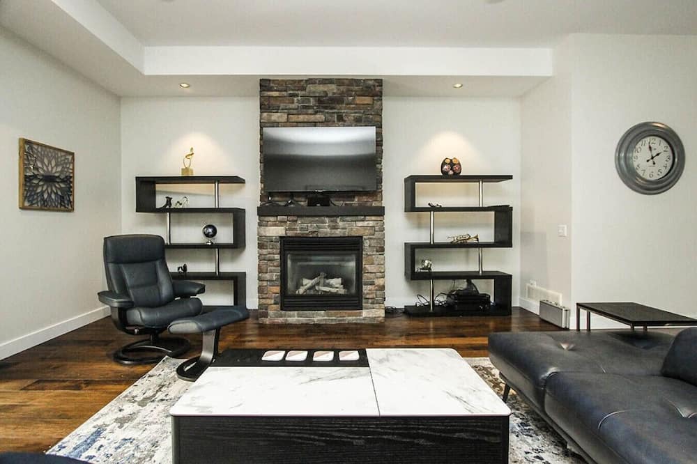 Photo of Livingroom in Southwest Mission