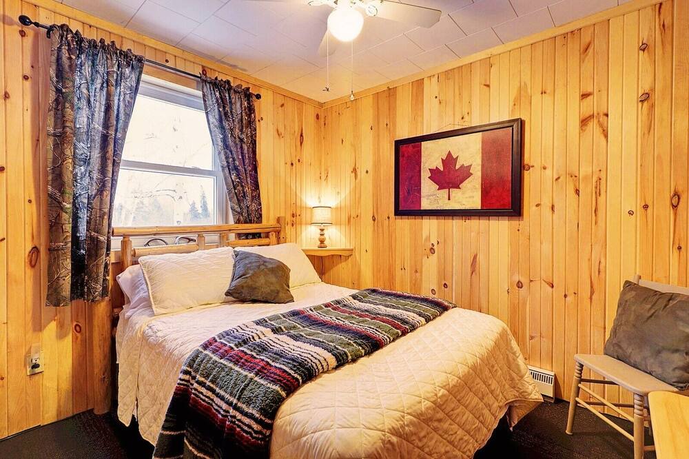 Photo of Bedroom in Juniper