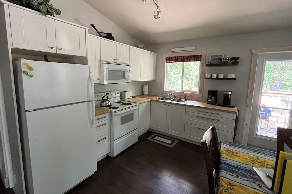 Photo of Kitchen in Division No. 4