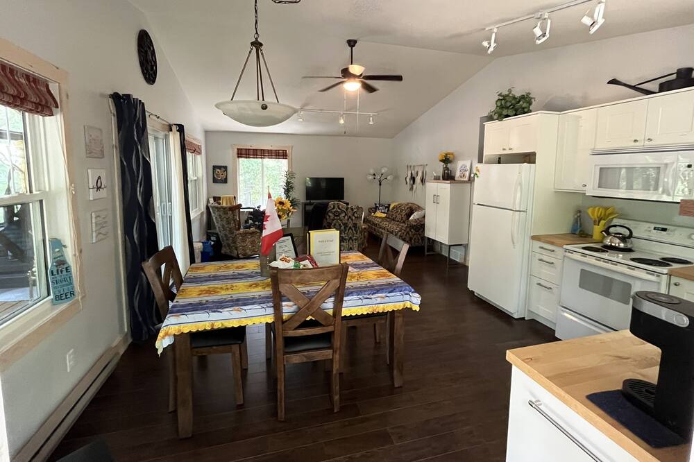 Photo of Kitchen in Division No. 4