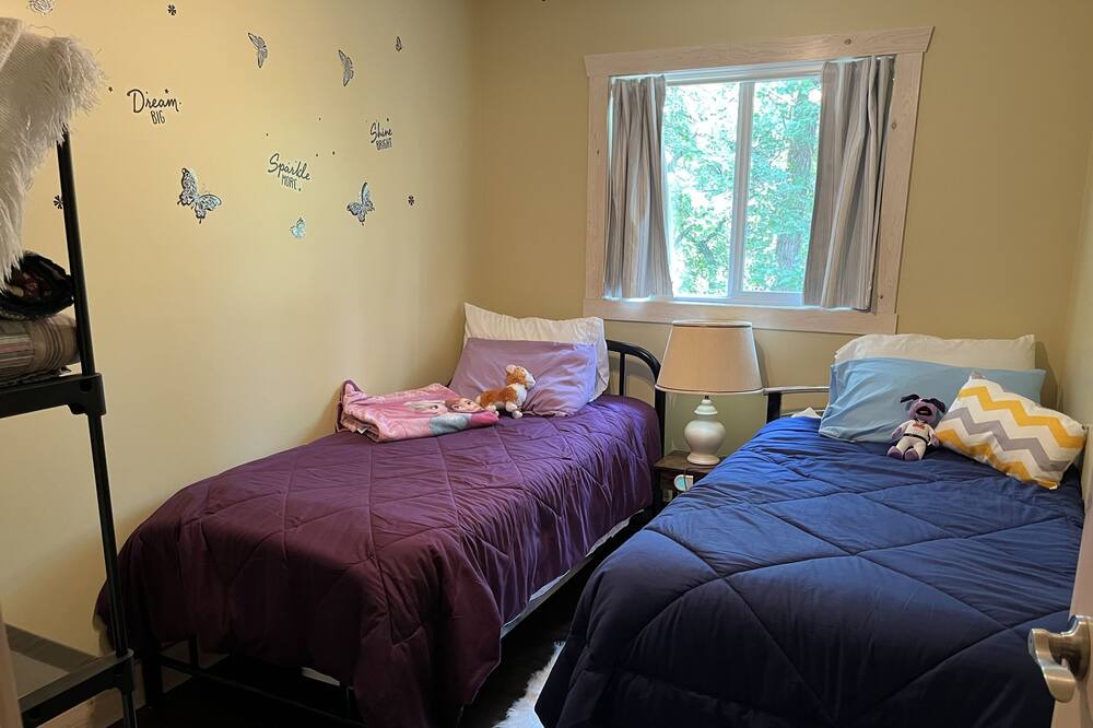 Photo of Bedroom in Division No. 4
