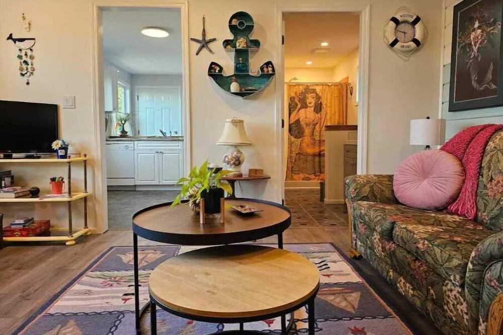 Photo of Livingroom in Chemainus