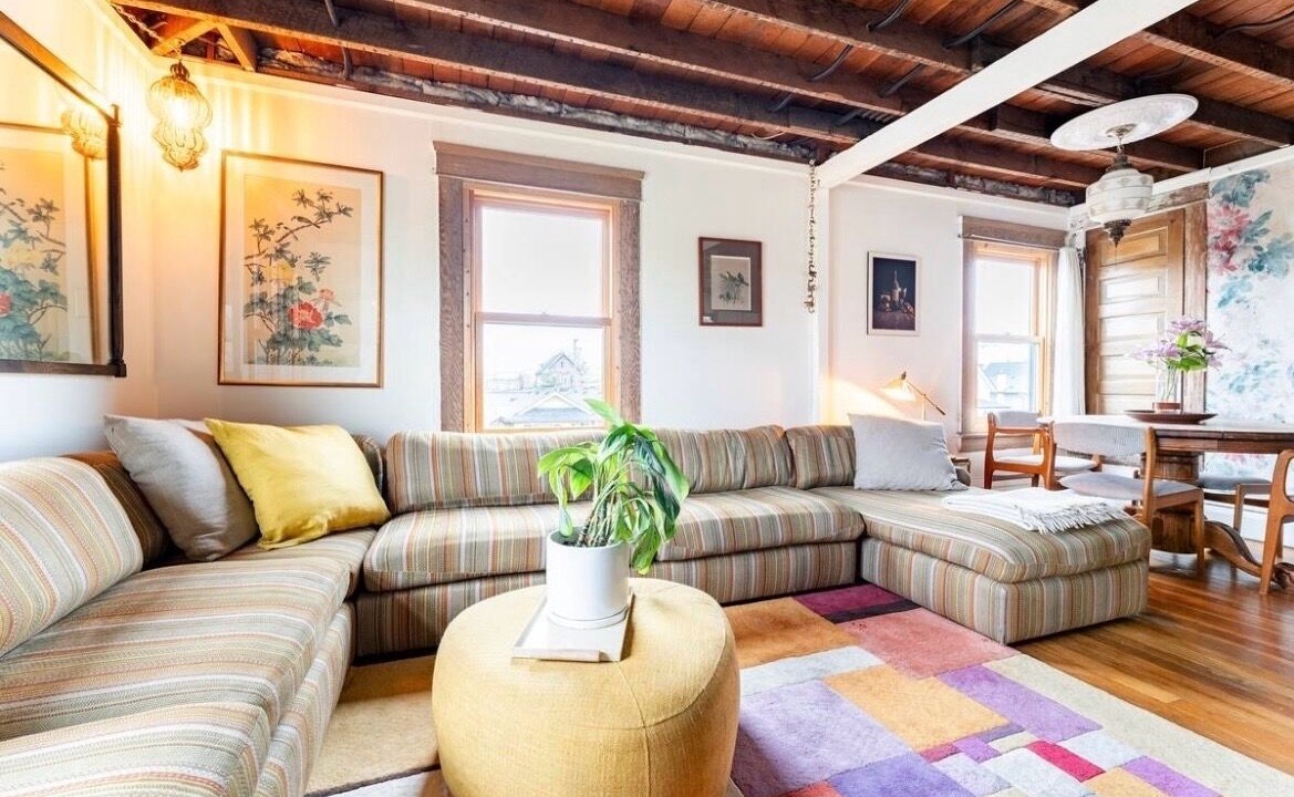 Photo of Livingroom in Downtown Eastside