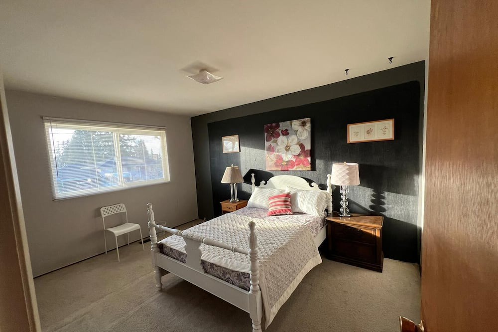 Photo of Bedroom in Delta