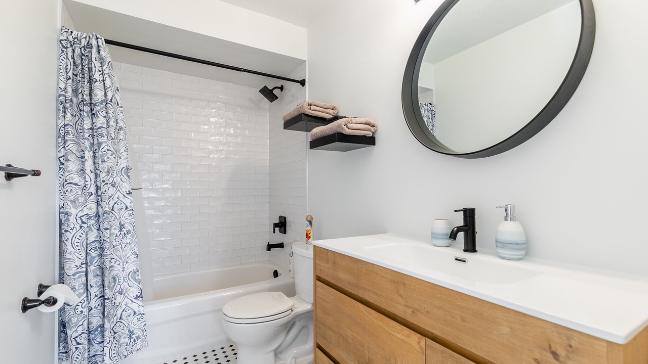 Photo of Bathroom in Stoney Creek