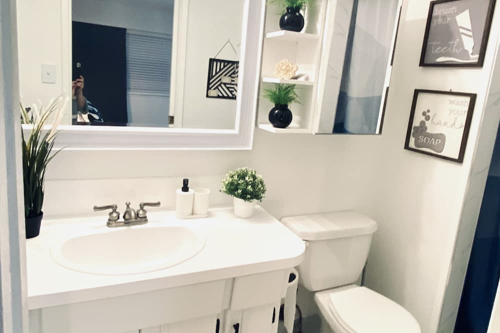 Photo of Bathroom in Renfrew-Collingwood