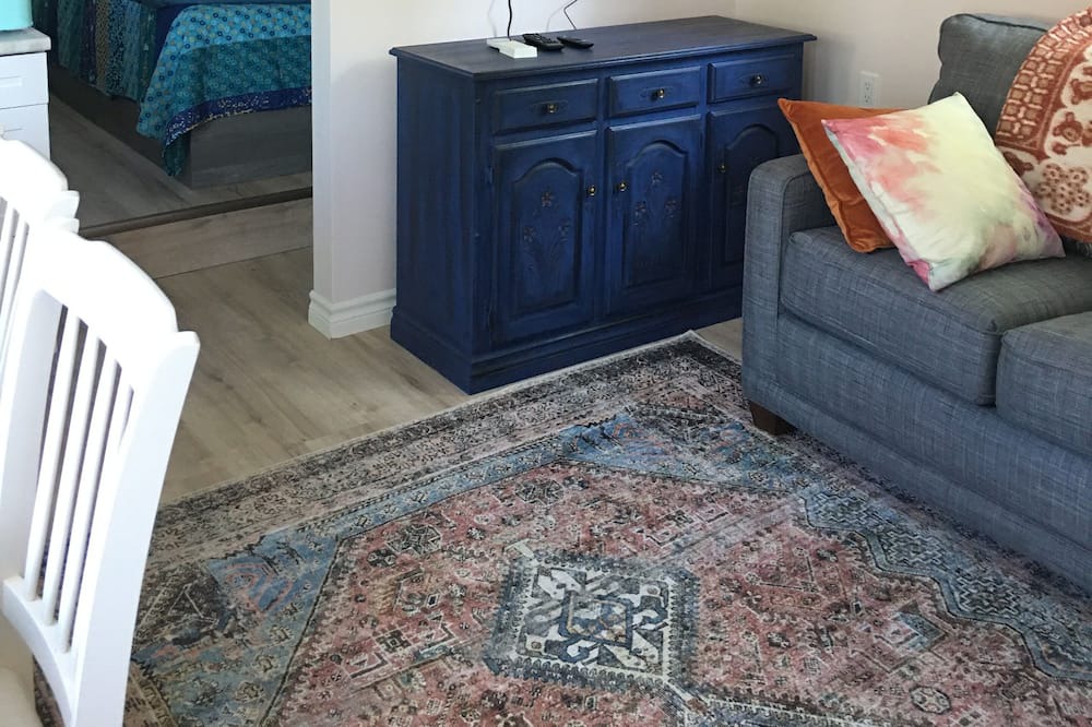 Photo of Livingroom in Whitchurch-Stouffville
