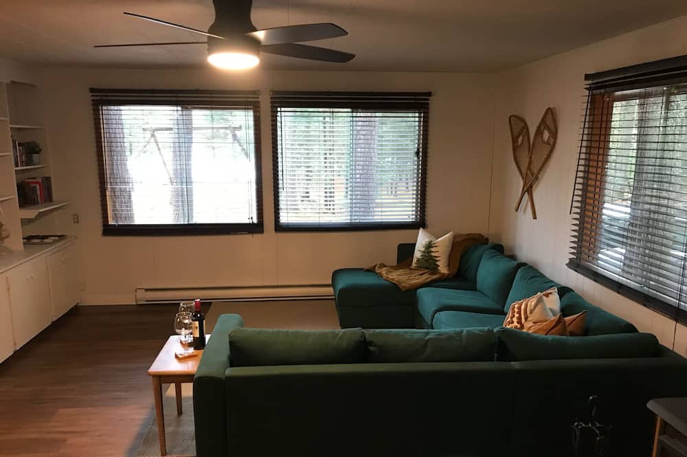 Photo of Livingroom in Madawaska Valley