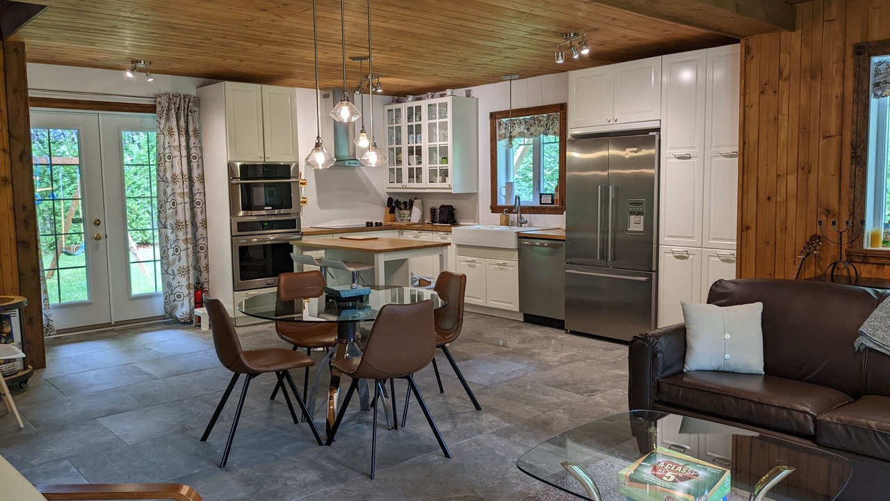 Photo of Kitchen in Bolton-Est