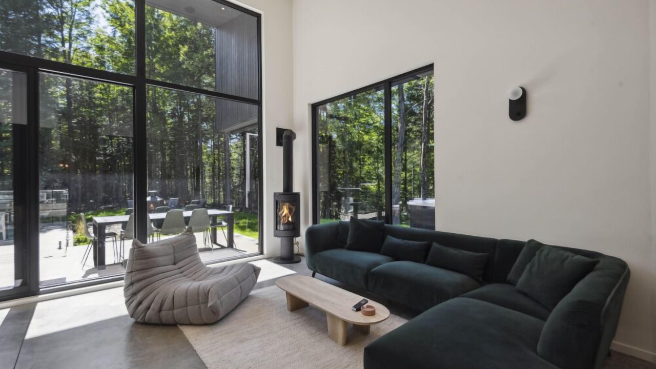 Photo of Livingroom in Saint-Etienne-De-Bolto