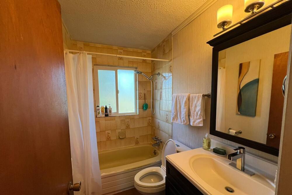 Photo of Bathroom in Delta