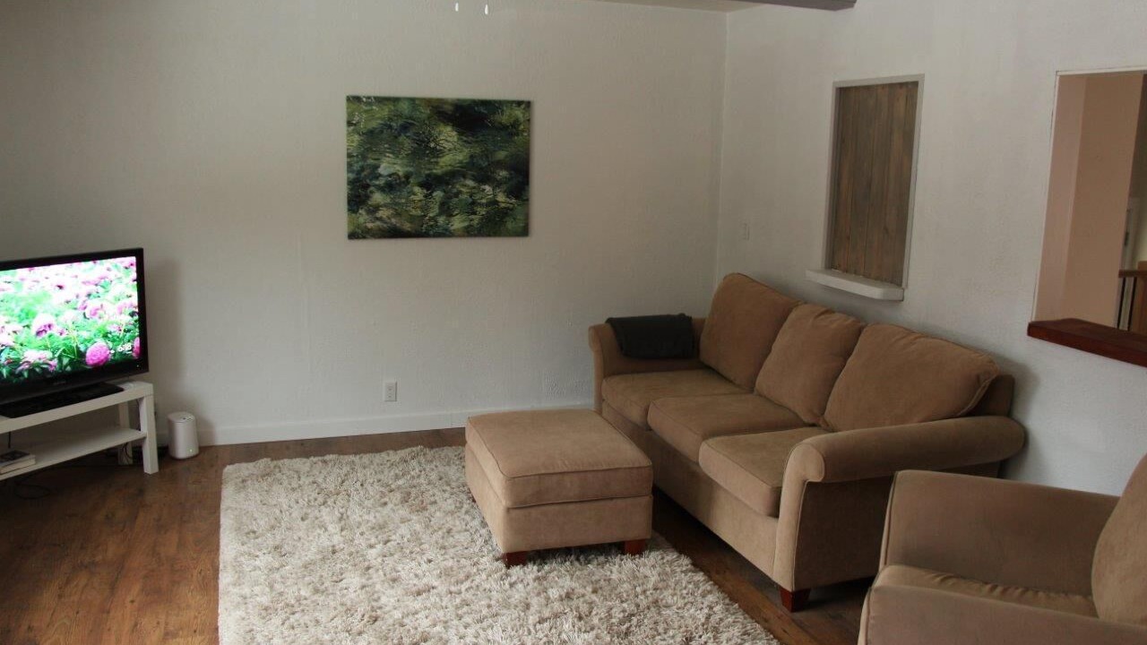 Photo of Livingroom in Okanagan-Similkameen