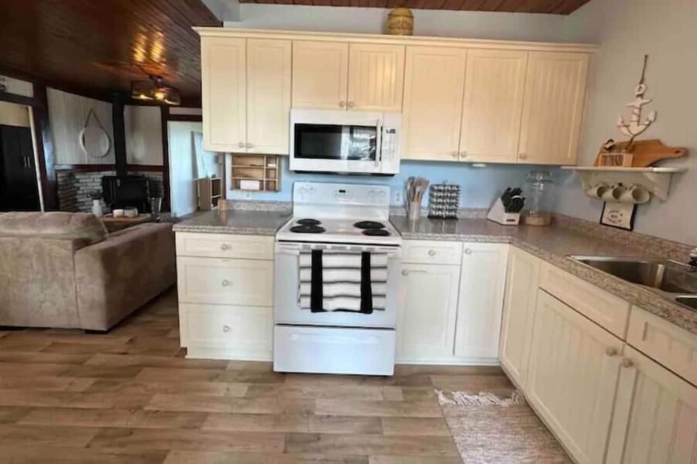 Photo of Kitchen in Leamington
