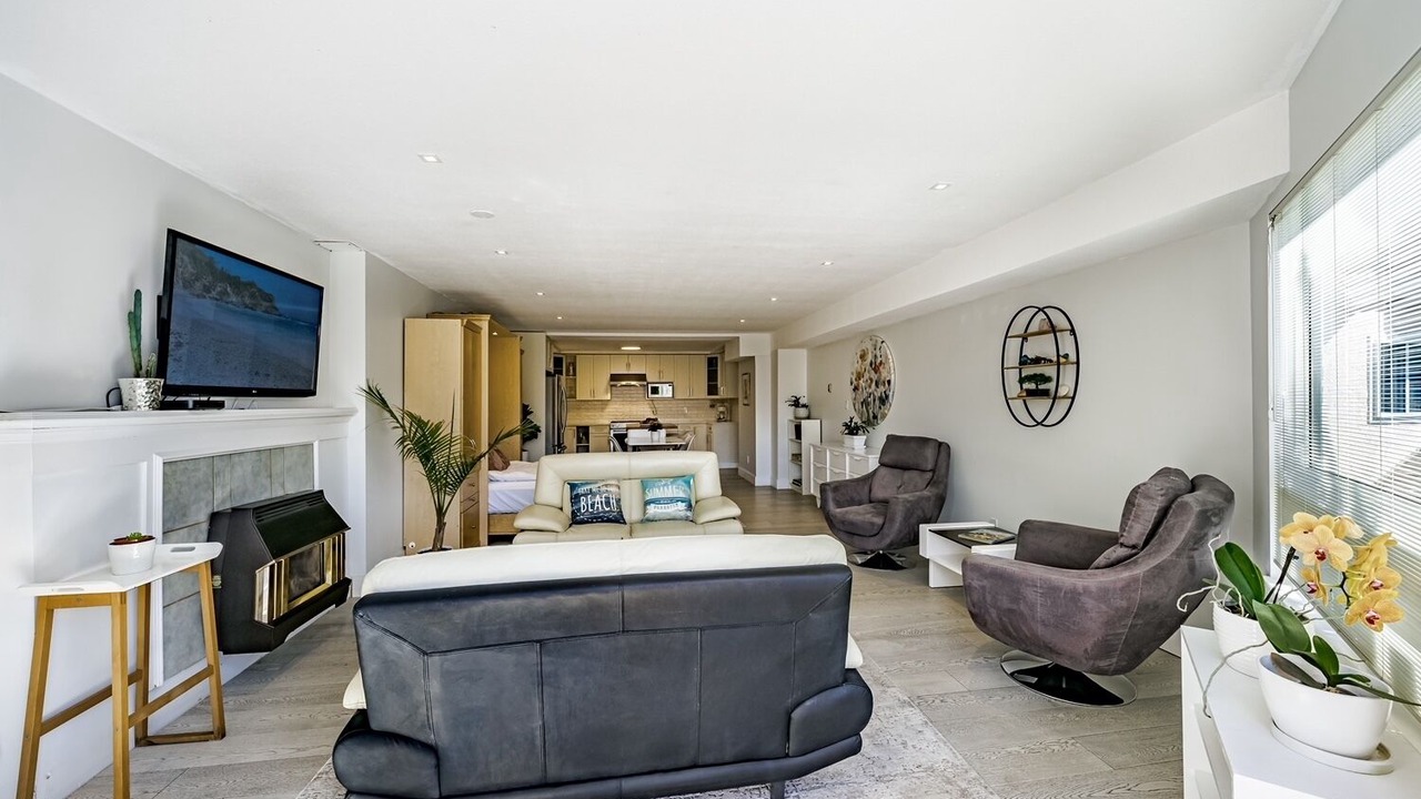 Photo of Livingroom in White Rock
