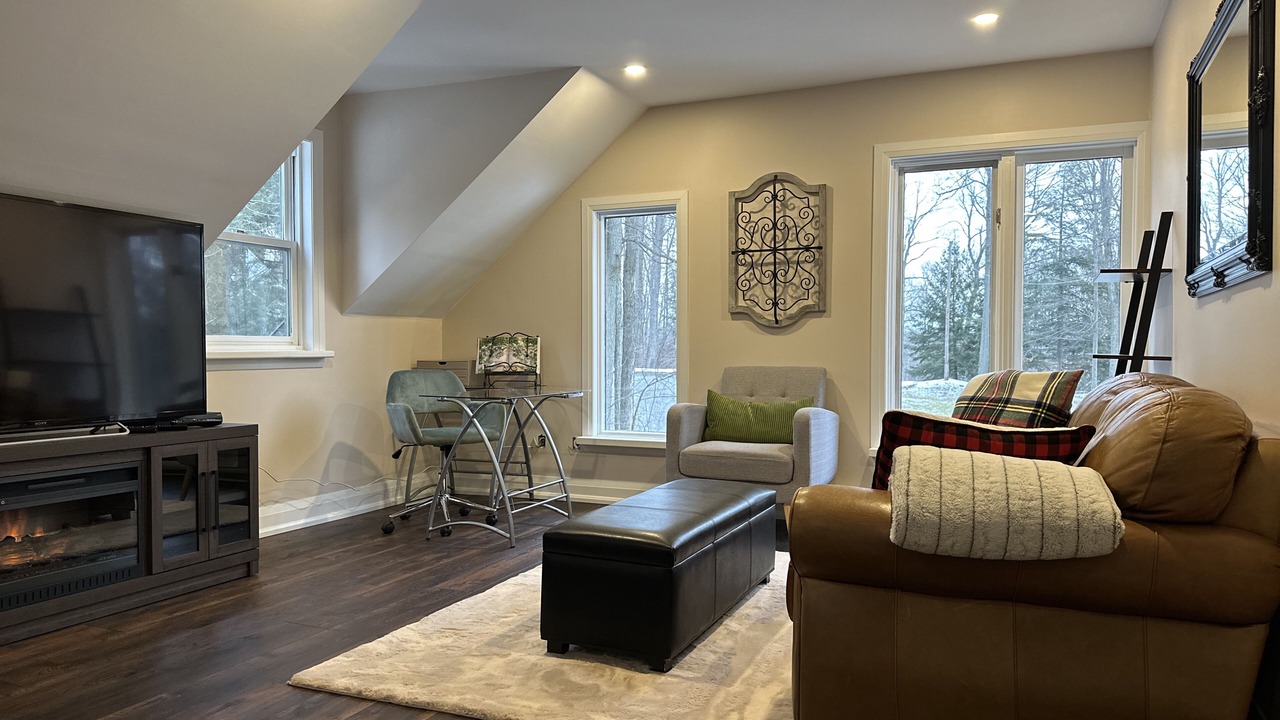 Photo of Livingroom in Milton