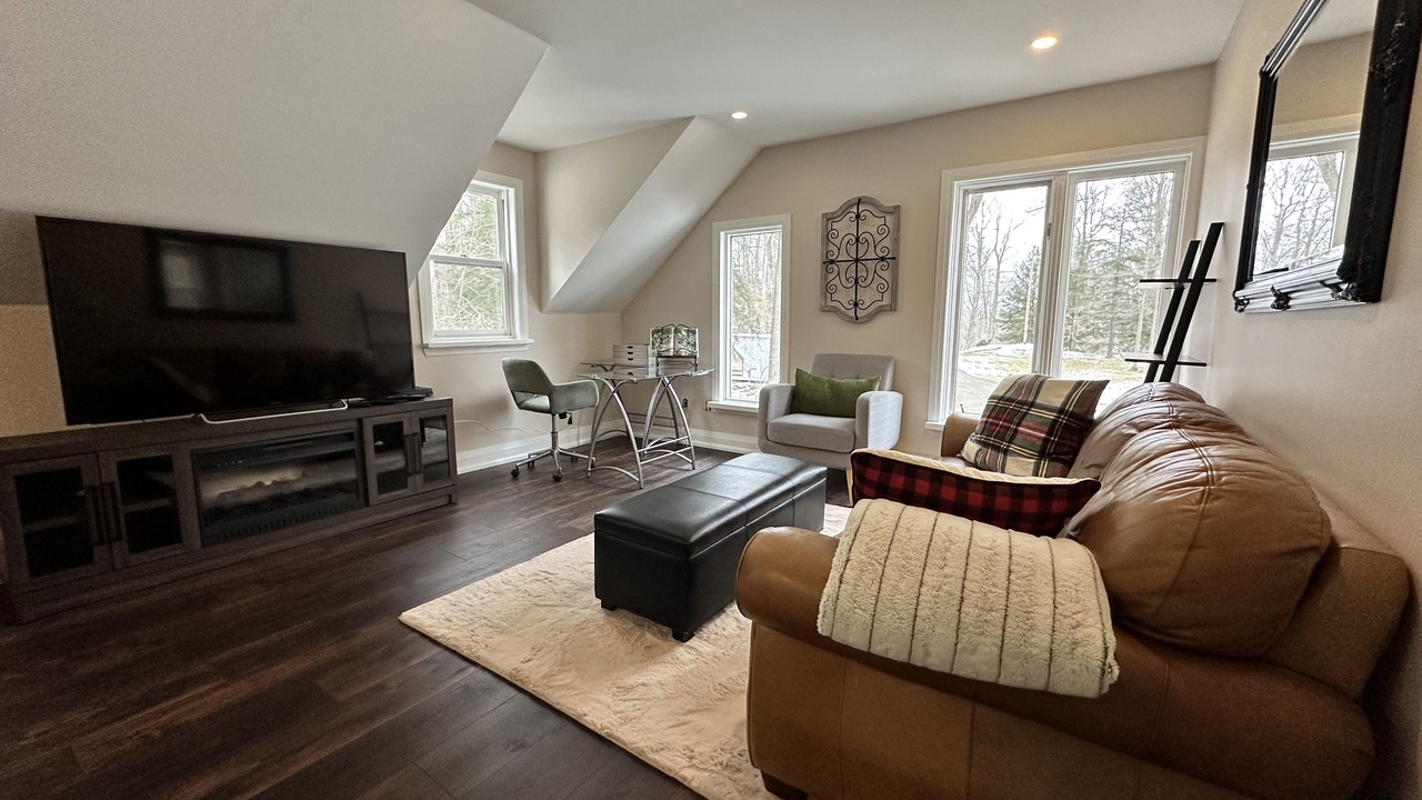 Photo of Livingroom in Milton