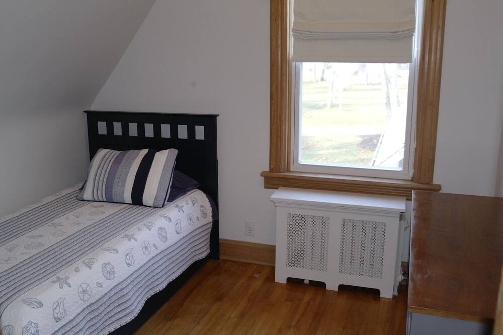 Photo of Bedroom in New London