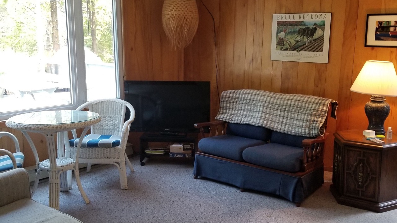 Photo of Livingroom in Kincardine
