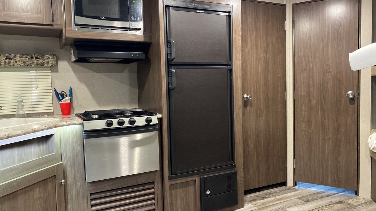 Photo of Kitchen in Slave Lake
