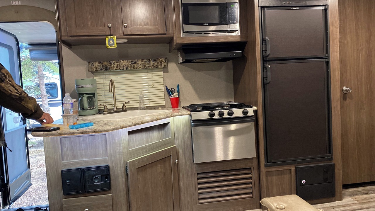 Photo of Kitchen in Slave Lake