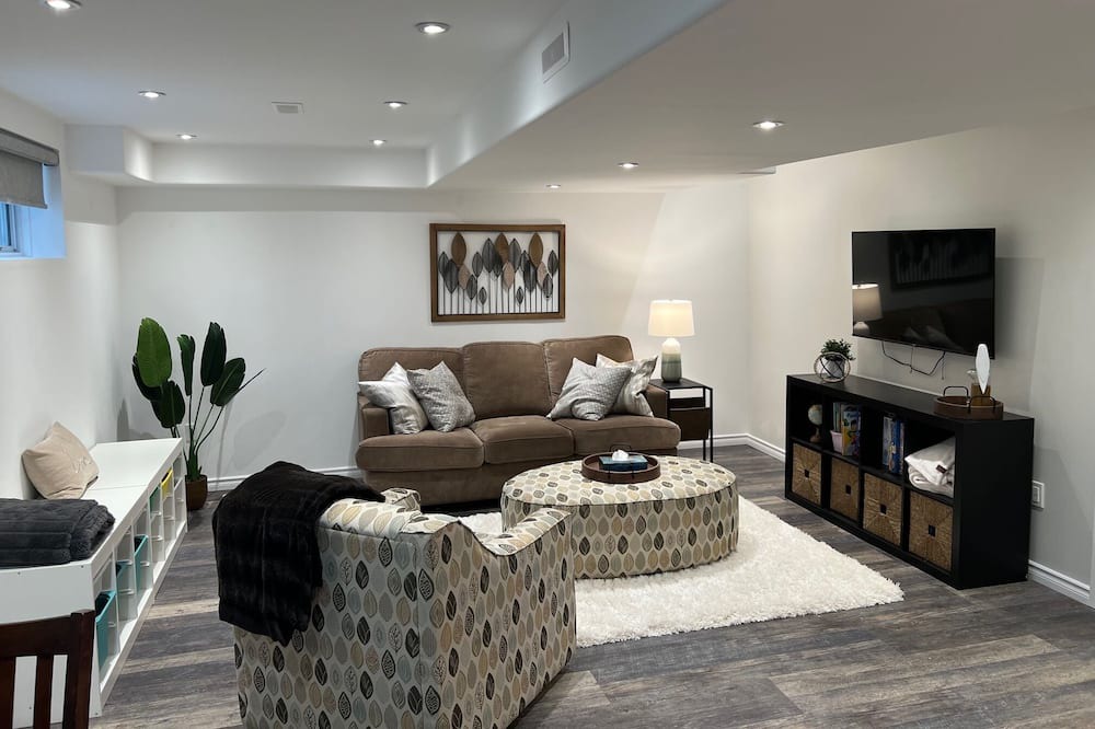 Photo of Livingroom in Alliston